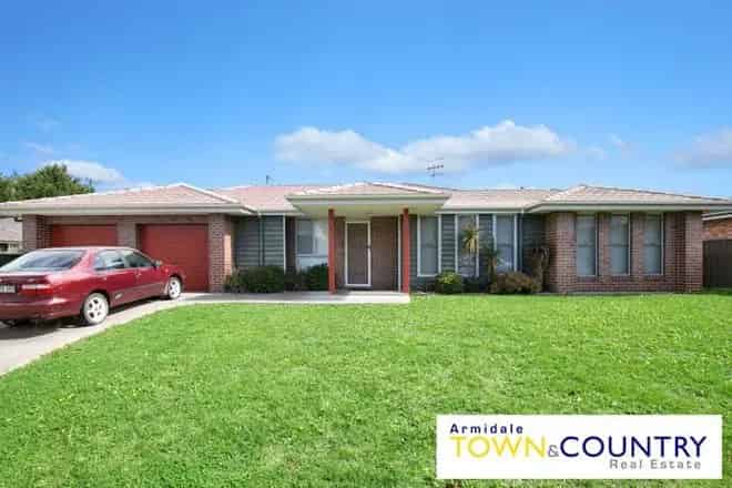 House For Sale , 9, Albion Close, Armidale, New South Wales