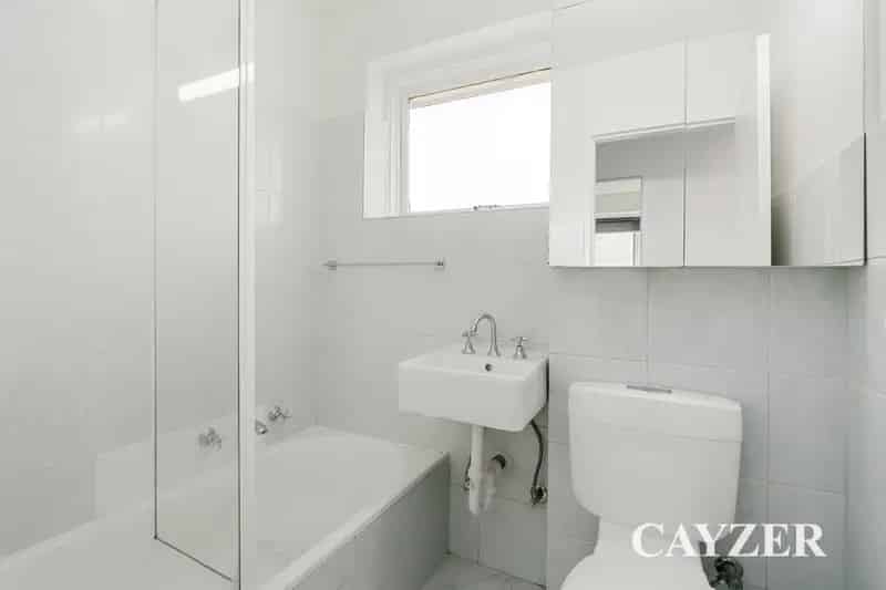 2 rooms apartment of 198 m² in Melbourne