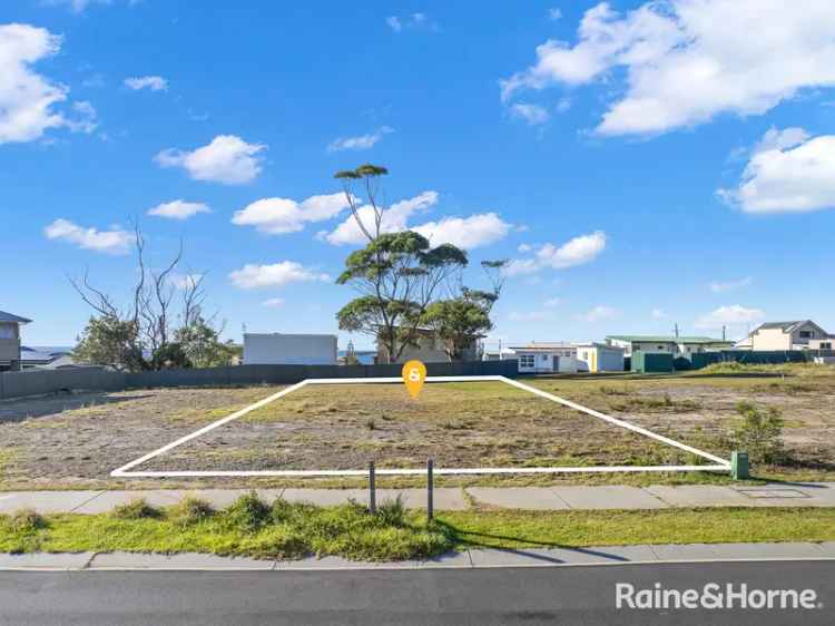 Coastal Land with Ocean and Mountain Views in Dolphin Point