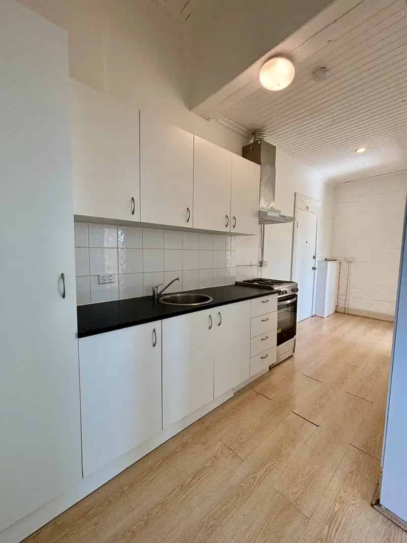 SPACIOUS APARTMENT IN IDEAL LOCATION