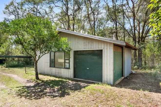 Country Charm 5 Acres Hobby Farm Londonderry