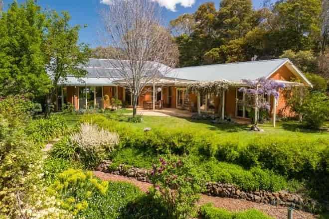 Land For Sale , 72, Ross Street, Armidale, New South Wales