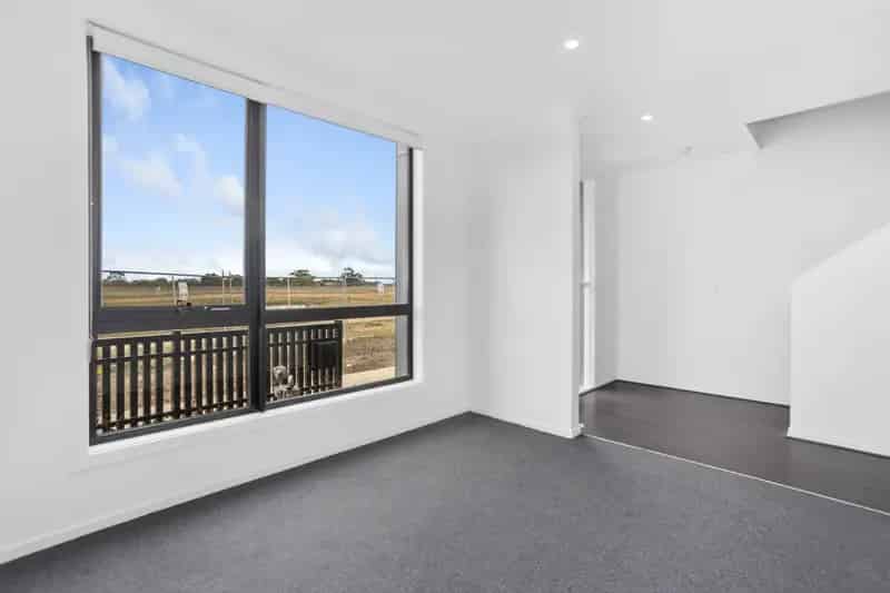 House For Rent , 23, Rubus Walk, Melbourne, Victoria
