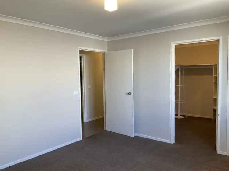 House For Rent in District of Weston Creek, Australian Capital Territory