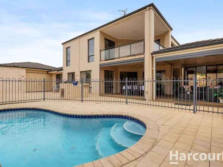 Mandurah Foreshore Home: 3 Bed, 2 Bath, Pool, Low Maintenance