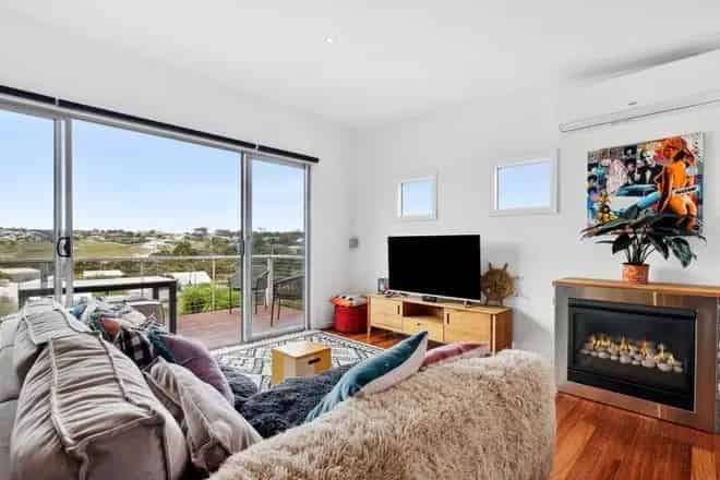 House For Sale , 18, Springbank Circuit, Torquay, Victoria