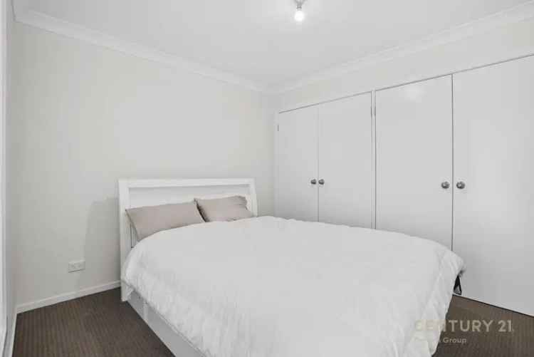 1 Bedroom Townhouse near Campsie Station