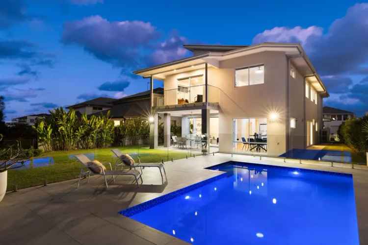 Buy House in Helensvale with Modern Elegance and Coastal Features