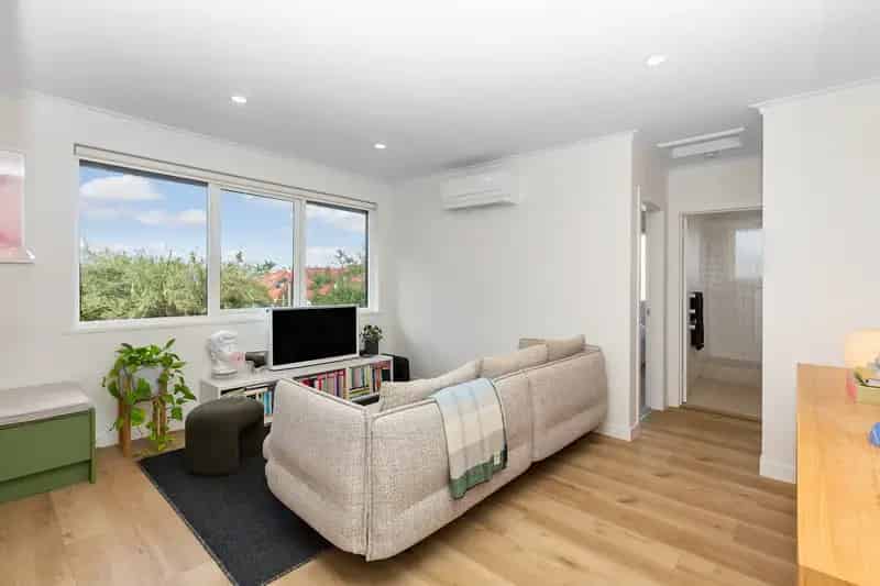 Apartment For Rent , 41, Raglan Street, Melbourne, Victoria