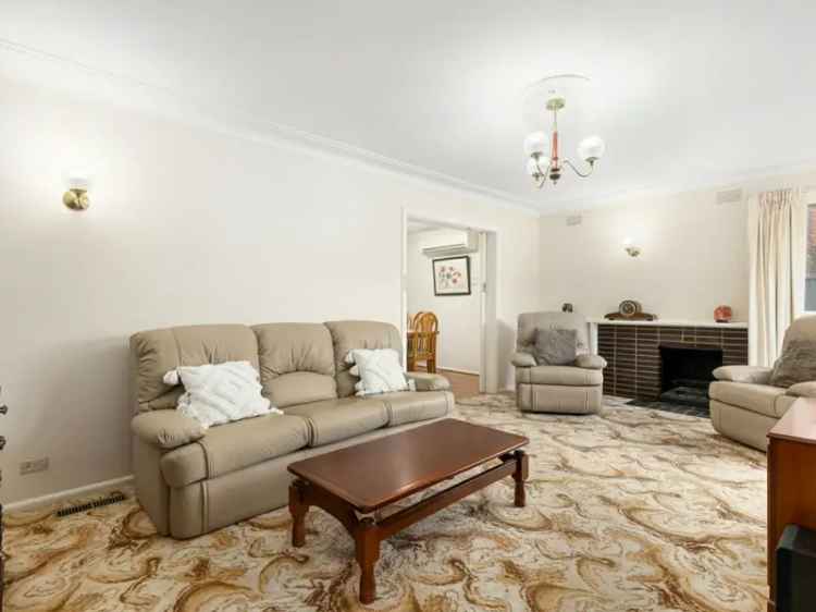 A golden opportunity on 948sqm approx.