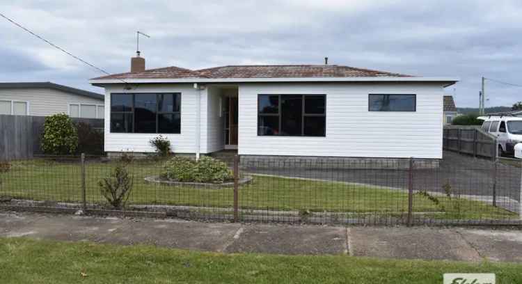 House For Rent in Devonport, Tasmania