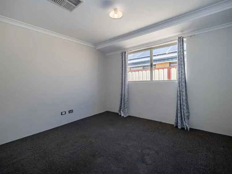 Almost New Gosnells Property - Master Ensuite, Theater Room, Double Garage