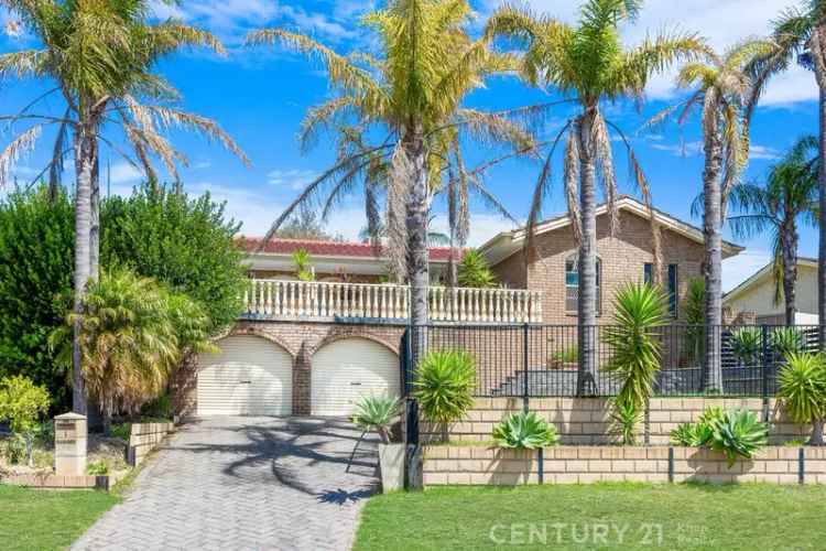 Family Home Near Hallett Cove Beach Train Station