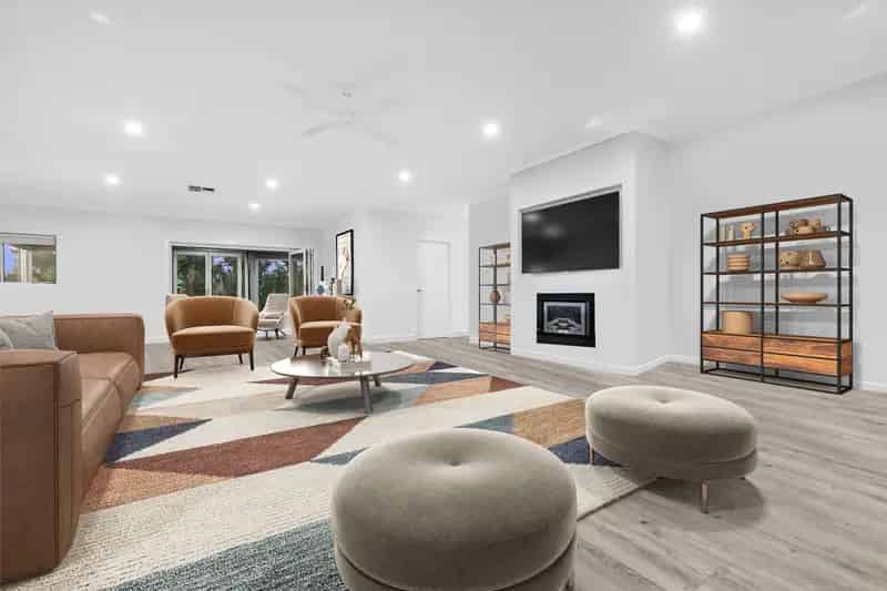 Discover the Charm of Rural Living at 52 Rose Street, Yelta