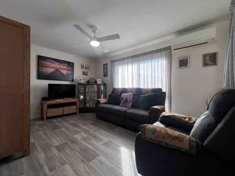 Buy House in Pelican Shores Estate with 2 Bedrooms and Serene Surroundings