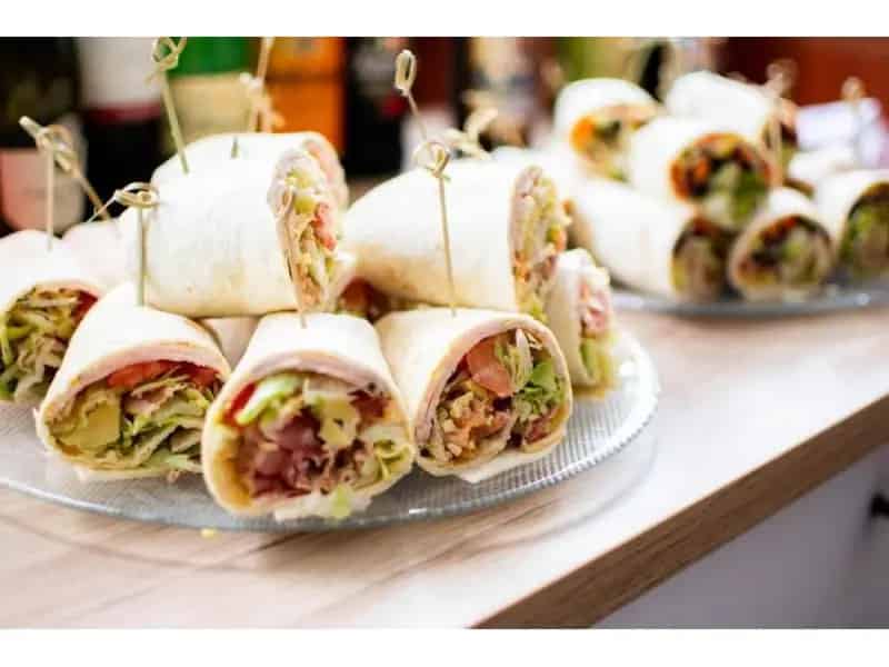 33063 Profitable & Well Known Food Outlet - Prime Location