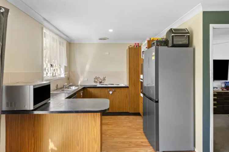 4 Bed 1 Bath Family Home Minto NSW