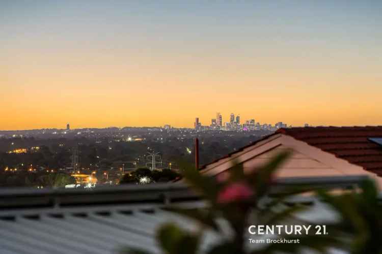 House For Sale in Clifton Hills with Sunset Views