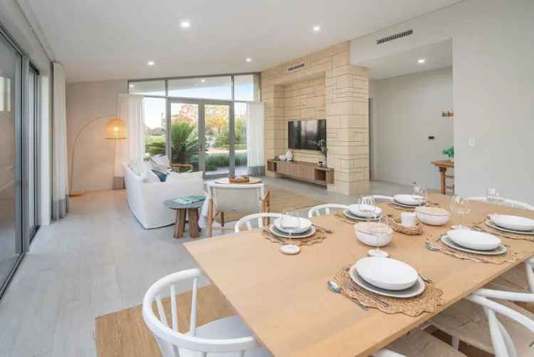 Stunning Dale Alcock Ex-Display Home - Packed with Features and Style