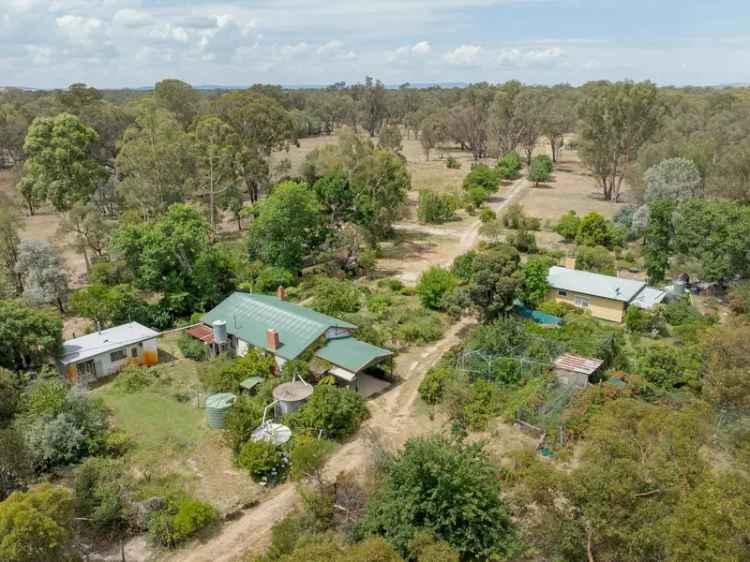 Country Escape Less Than 10 Minutes from Benalla on 76 Acres