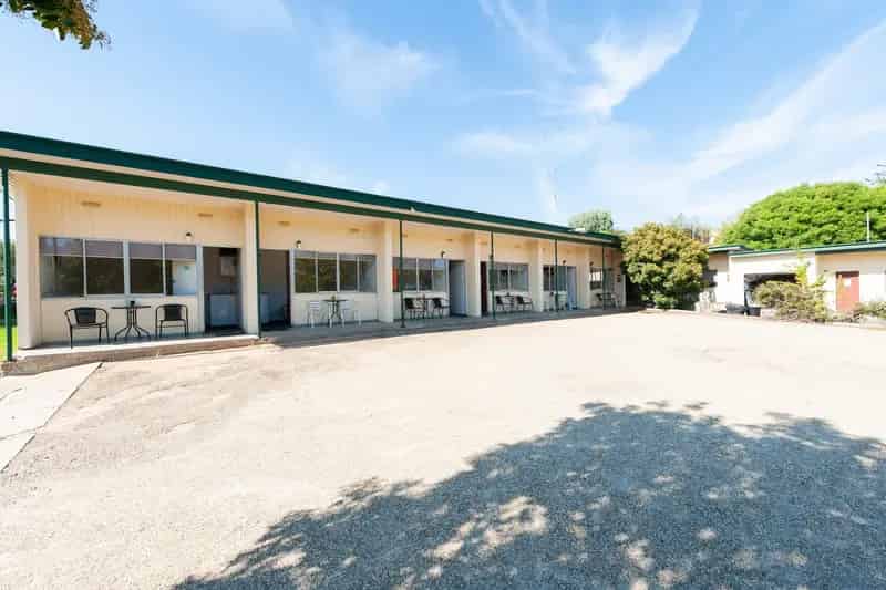 UNDER OFFER - Corryong Hotel Motel, VIC - 1P0501