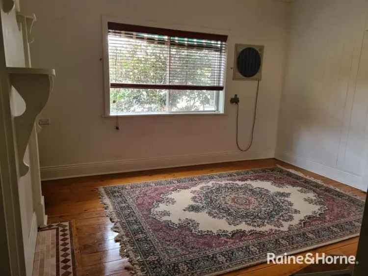 House For Rent in Grenfell, New South Wales