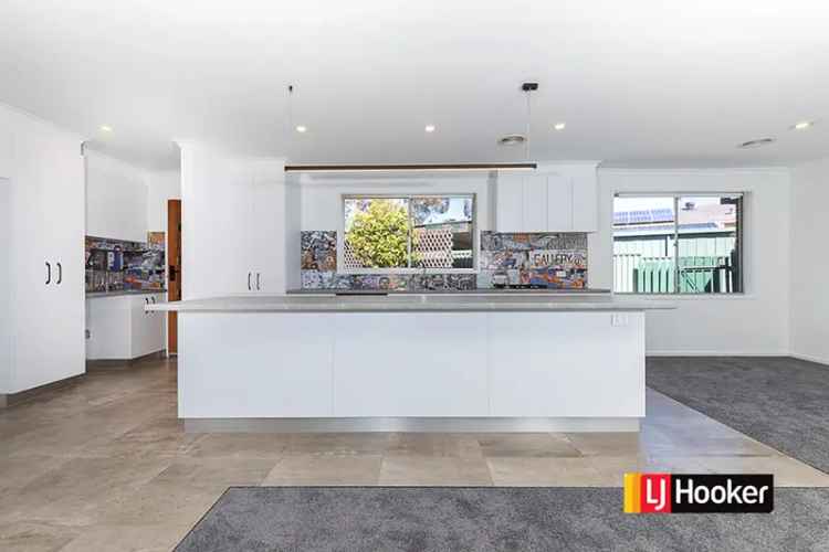 Fully Renovated 3 Bed Family Home Ducted AC Open Plan Living