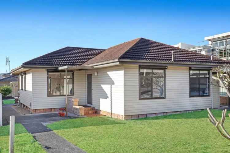 House For Rent in Gosford, New South Wales