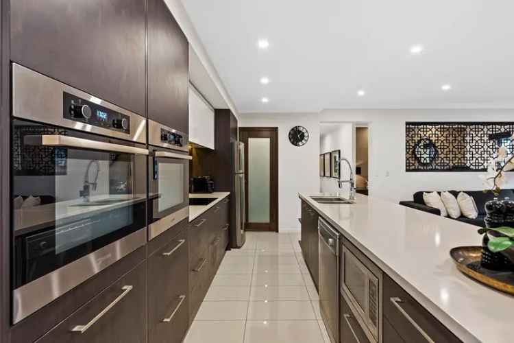 Stunning Family Haven with Style + Ducted Aircon & Solar!