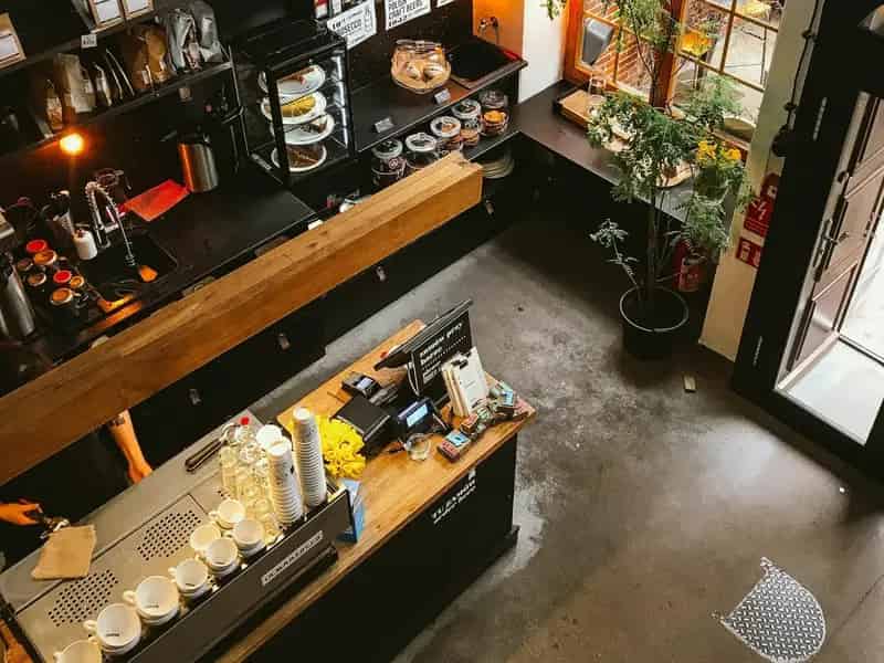 Cafe in prime location in Holland Park