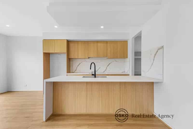 House For Sale , 20, Uttar Way, Melbourne, Victoria