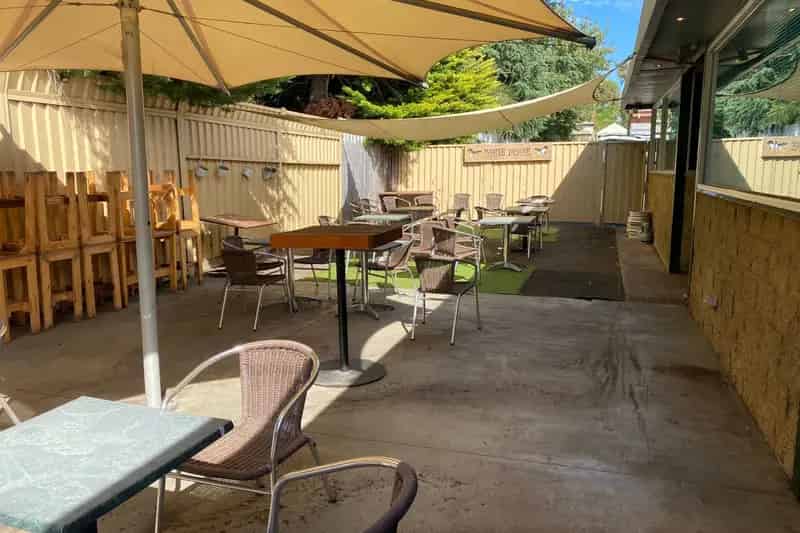 Buy Commercial Hotel in Eaglehawk Road with Spacious Beer Garden and Residence