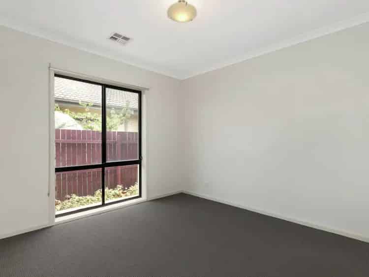 Real Estate For Lease - 10 Elia Ware Crescent - Bonner , ACT