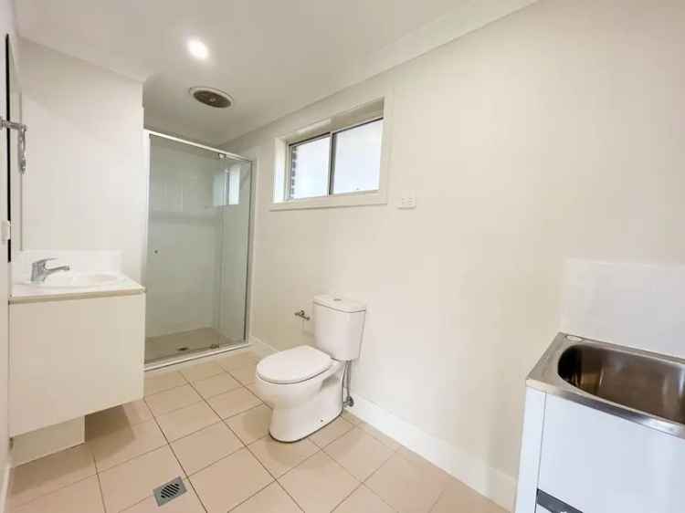 Lease Modern Home in Oran Park with Quality Features