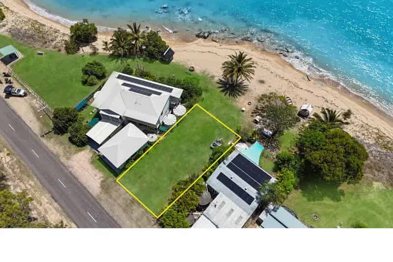 ABSOLUTE BEACH FRONT BLOCK!