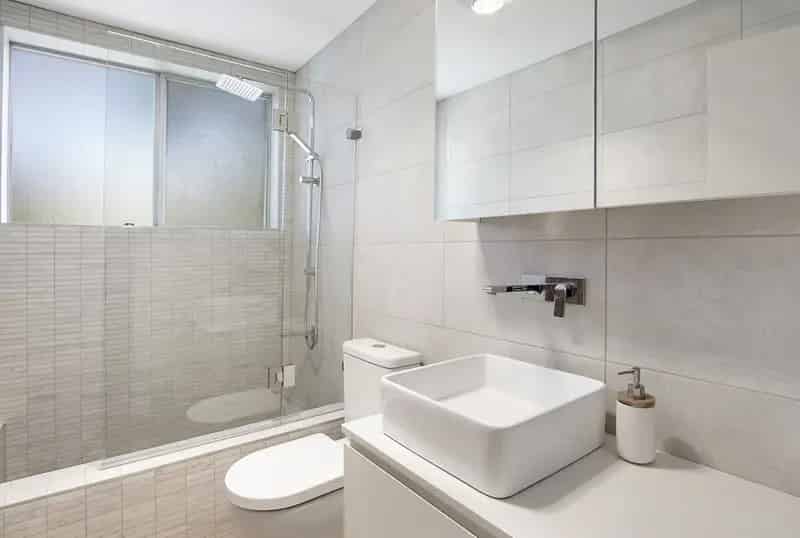 DEPOSIT PAID $785!   IImmaculate Light Filled Apartment in Tranquil Private Setting