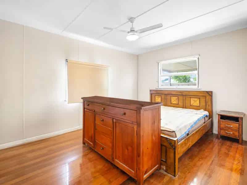 RENOVATE OR DETONATE - PRIME REAL ESTATE OPPORTUNITY AWAITS!