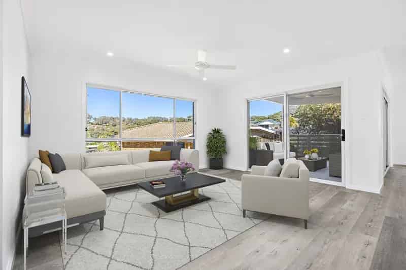 Real Estate For Lease - 5 Miranda Place - Korora , NSW