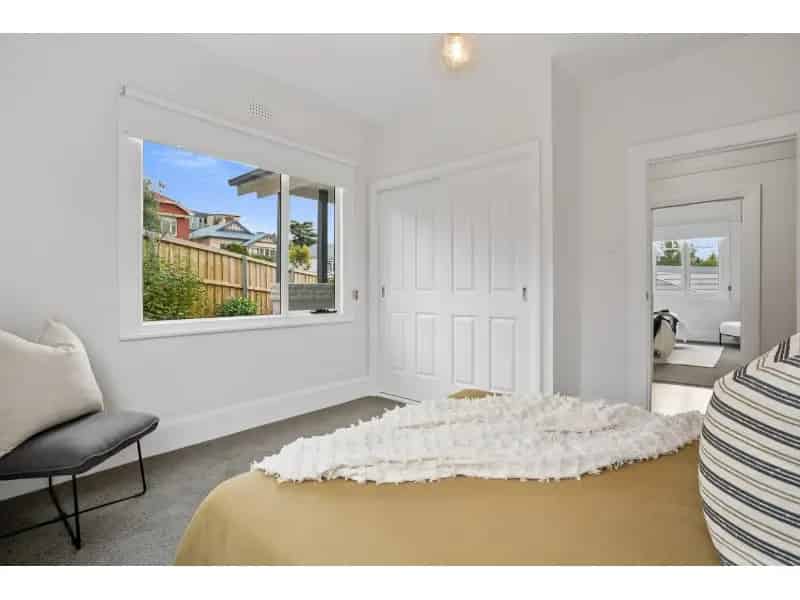Sunshine, Views And Modern Charm!