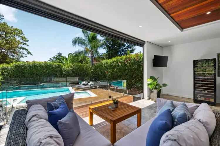 Modern Home with Pool and Cinema - North Ryde