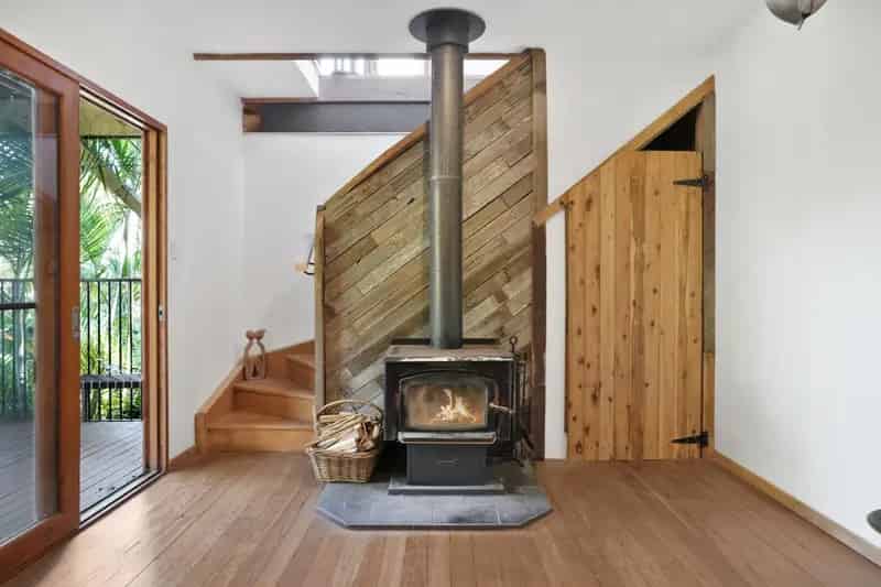 Lease Family Home with Modern Comforts and Rustic Charm in Copacabana