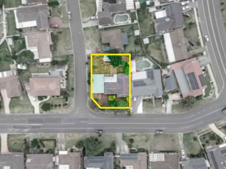 Calling all developers/Investors 795 sq corner block DUPLEX SITE S.T.C.A