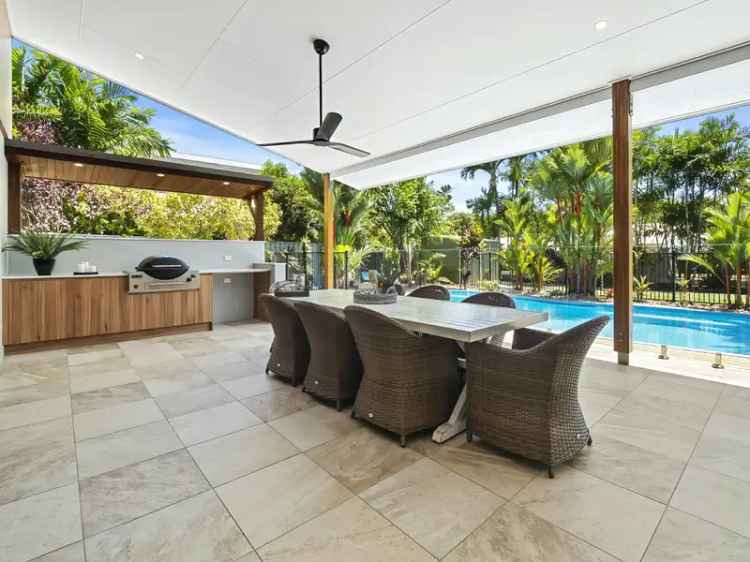 Buy House Clifton Beach with Pool and New Kitchen