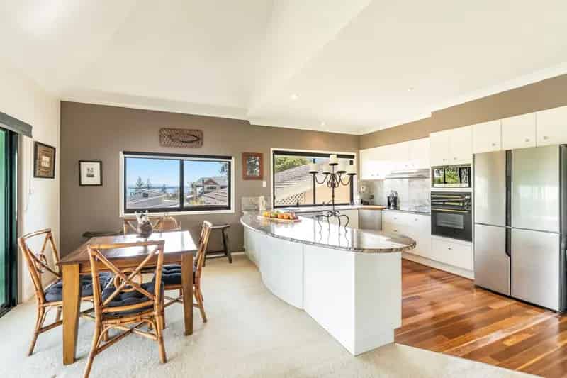 Contemporary Elegance On Top Of Town