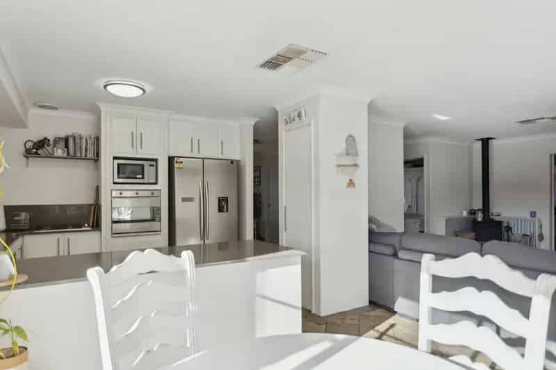 Coastal retreat for rent in Quinns Rocks with pool and spacious layout