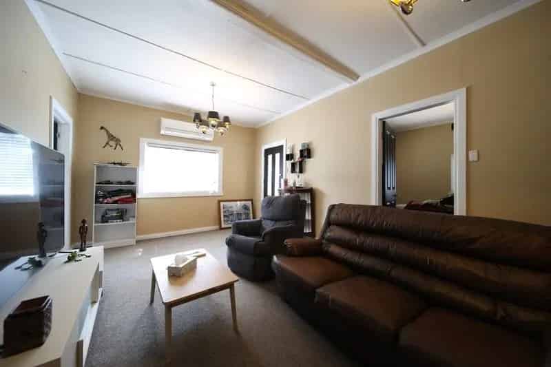 Charming Three-Bedroom Cottage with a Modern Twist!