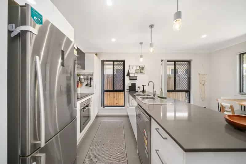 Beautifully Appointed Low-Set Home in a Peaceful Pocket of Griffin