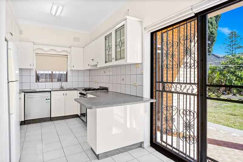 Real Estate For Lease - 156 Napoleon Street - Sans Souci , NSW