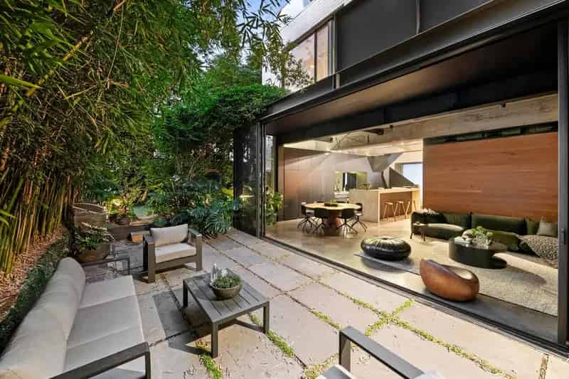 House For Sale , 53, Little Smith Street, Melbourne, Victoria