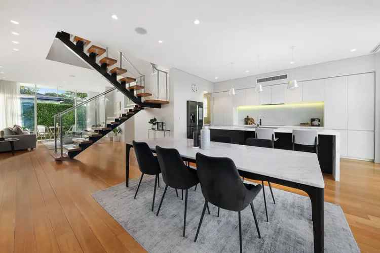 Luxury Family Home in Chiswick NSW